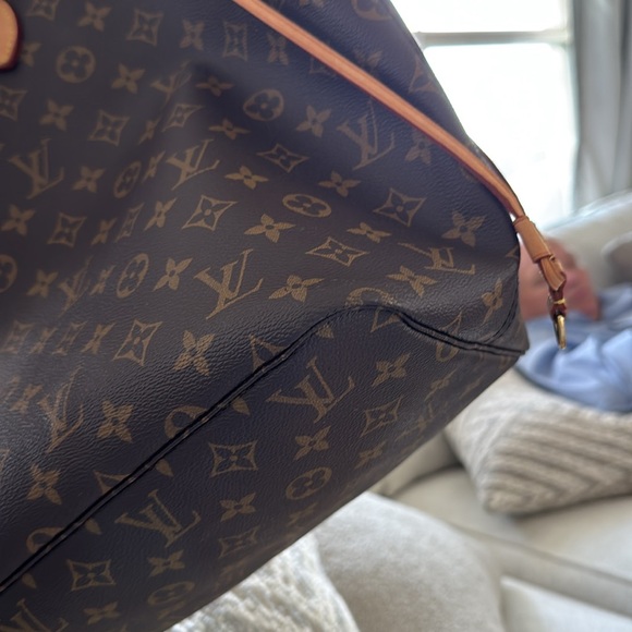 Authentic Louis Vuitton Monogram Neverfull GM - Picture 15 of 16